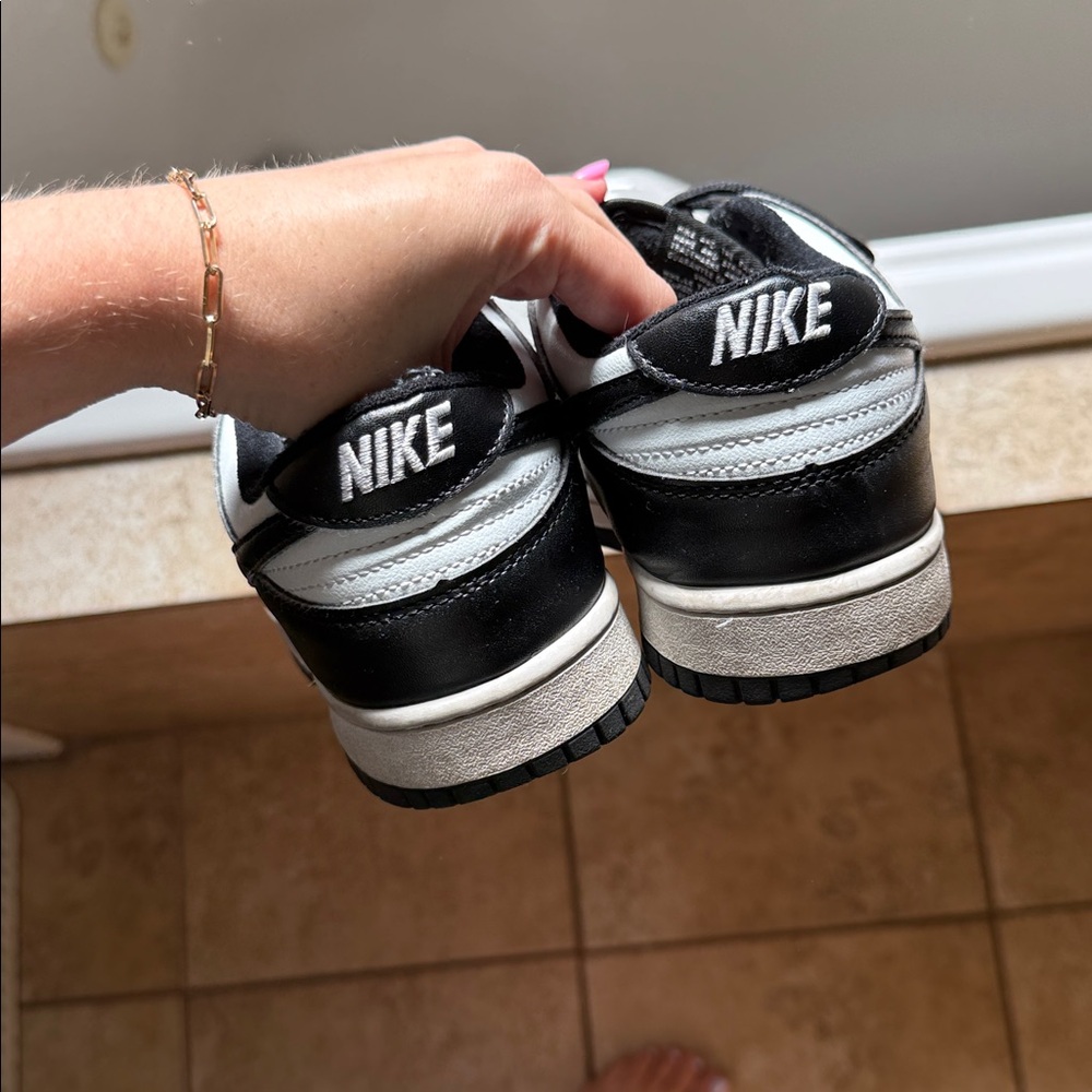 Nike Panda Dunks - Picture 3 of 4